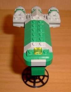 Illustration for article titled Using Hundreds of LEGO Star Wars Mini-Spaceships to Create Huge Battles